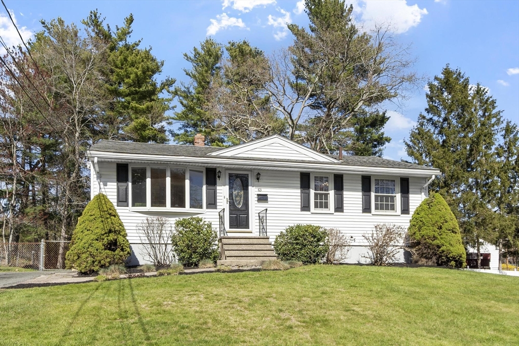 43 Perley Ave, Peabody, Massachusetts, 4 Bedrooms Bedrooms, 8 Rooms Rooms,2 BathroomsBathrooms,Residential,For Sale,Perley Ave,73509435