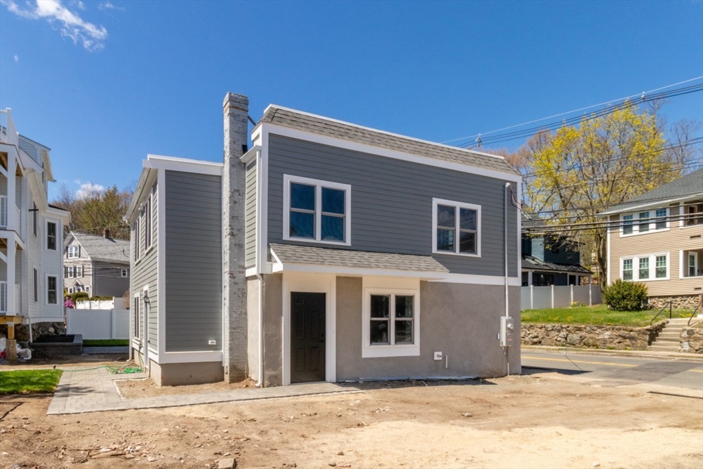 30 Columbus, Waltham, Massachusetts, 2 Bedrooms Bedrooms, 5 Rooms Rooms,2.5 BathroomsBathrooms,Residential,For Sale,Columbus,73508961