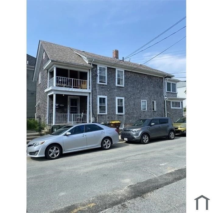 17 Bardsley St, Fall River, Massachusetts, 2 Bedrooms Bedrooms, 5 Rooms Rooms,1 BathroomBathrooms,Residential Lease,For Rent,Bardsley St,73509283