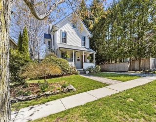 12 Hancock St, Winchester, Massachusetts, 3 Bedrooms Bedrooms, 8 Rooms Rooms,1.5 BathroomsBathrooms,Residential,For Sale,Hancock St,73508959