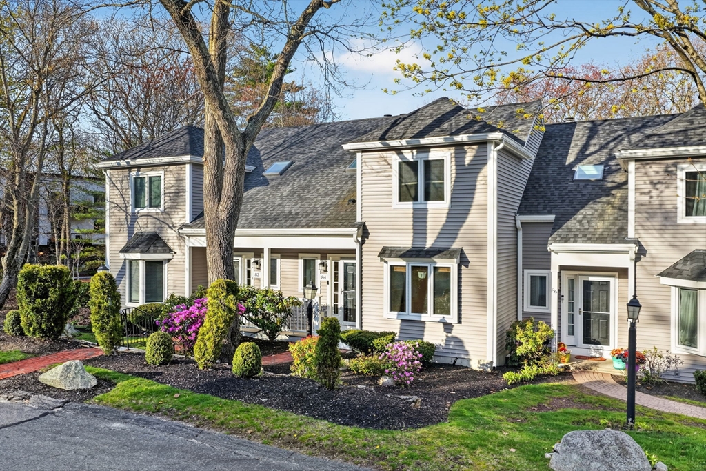 84 Old Quarry Drive, Weymouth, Massachusetts, 2 Bedrooms Bedrooms, 4 Rooms Rooms,3.5 BathroomsBathrooms,Residential,For Sale,Old Quarry Drive,73509171