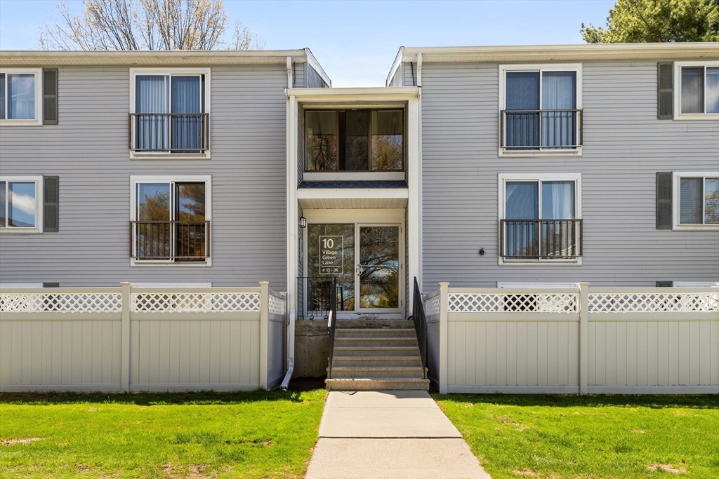 10 Village Green Ln, Natick, Massachusetts, 1 Bedroom Bedrooms, 4 Rooms Rooms,1 BathroomBathrooms,Residential,For Sale,Village Green Ln,73509064