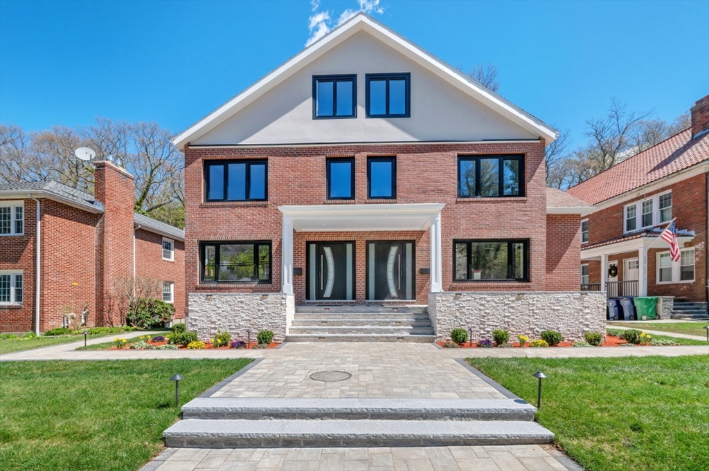 442 Lowell Ave, Newton, Massachusetts, 4 Bedrooms Bedrooms, 9 Rooms Rooms,4.5 BathroomsBathrooms,Residential,For Sale,Lowell Ave,73509091