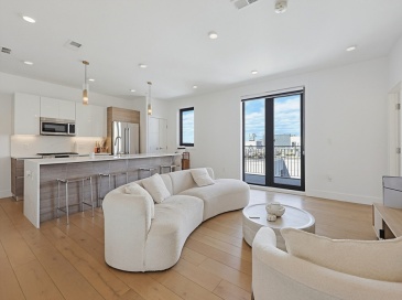 30 Penniman Rd, Boston, Massachusetts, 2 Bedrooms Bedrooms, 4 Rooms Rooms,1 BathroomBathrooms,Residential,For Sale,Penniman Rd,73508886