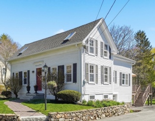 92 Central St, Georgetown, Massachusetts, 3 Bedrooms Bedrooms, 6 Rooms Rooms,2 BathroomsBathrooms,Residential,For Sale,Central St,73509306