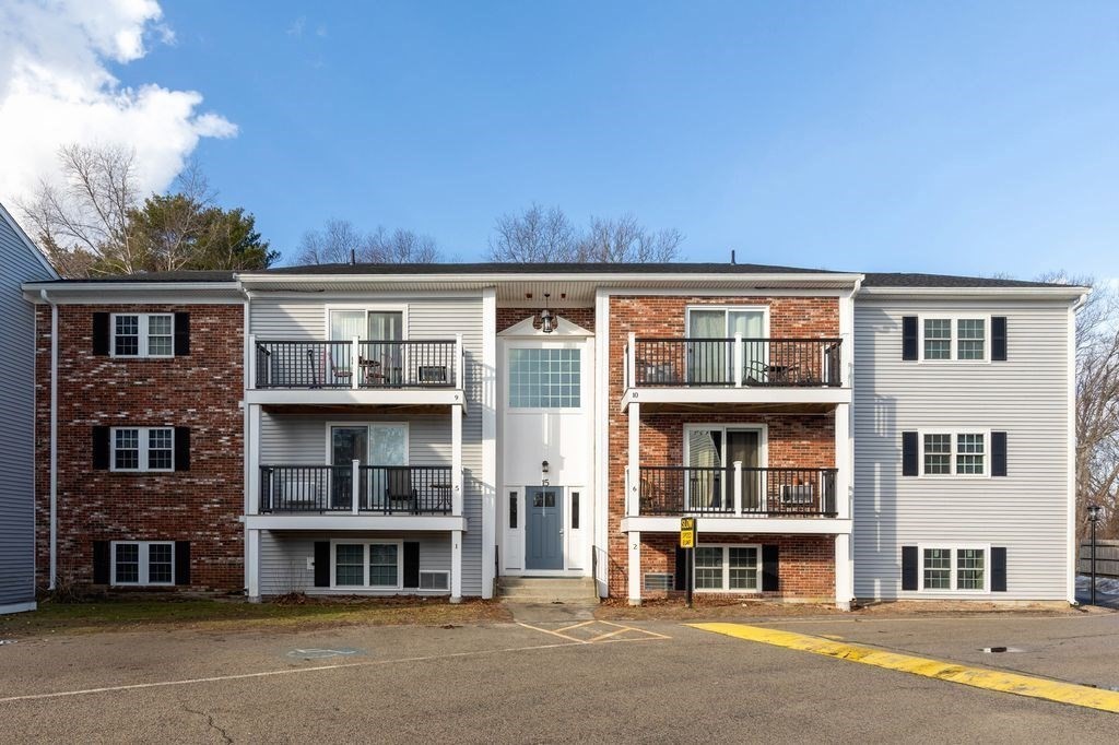 15 Chapel Hill Dr, Plymouth, Massachusetts, 2 Bedrooms Bedrooms, 4 Rooms Rooms,1 BathroomBathrooms,Residential,For Sale,Chapel Hill Dr,73487957
