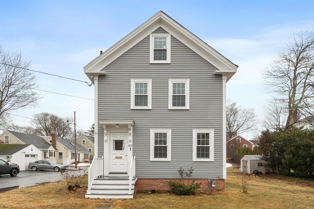 337 High Street, Newburyport, Massachusetts, 3 Bedrooms Bedrooms, 8 Rooms Rooms,2 BathroomsBathrooms,Residential,For Sale,High Street,73494599