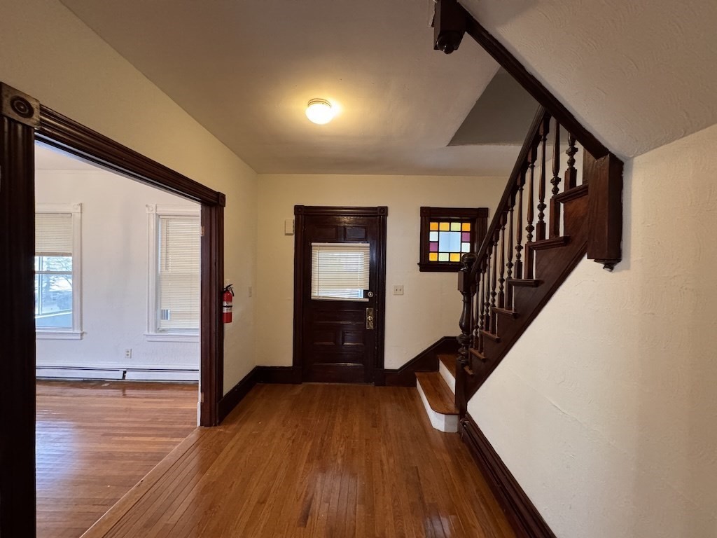 45 Lyman Ave., Medford, Massachusetts, 4 Bedrooms Bedrooms, 8 Rooms Rooms,2.5 BathroomsBathrooms,Residential Lease,For Rent,Lyman Ave.,73471829