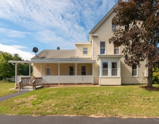 520 Main St, Townsend, Massachusetts, 3 Bedrooms Bedrooms, 5 Rooms Rooms,1 BathroomBathrooms,Residential Lease,For Rent,Main St,73485536