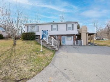 111 Almy Rd, Somerset, Massachusetts, 3 Bedrooms Bedrooms, 5 Rooms Rooms,2 BathroomsBathrooms,Residential,For Sale,Almy Rd,73491469 111 Almy Rd, Somerset, Massachusetts, 3 Bedrooms Bedrooms, 5 Rooms Rooms,2 BathroomsBathrooms,Residential,For Sale,Almy Rd,73491469