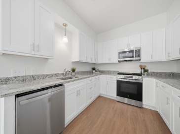 10 Franklin Ave, Revere, Massachusetts, 2 Bedrooms Bedrooms, 4 Rooms Rooms,1 BathroomBathrooms,Residential,For Sale,Franklin Ave,73477400