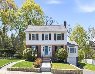 40 Woodard Road, Boston, Massachusetts, 3 Bedrooms Bedrooms, 8 Rooms Rooms,1.5 BathroomsBathrooms,Residential,For Sale,Woodard Road,73509495