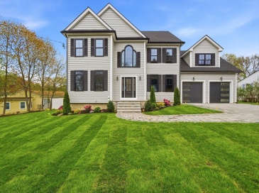 23 Day Cir, Woburn, Massachusetts, 5 Bedrooms Bedrooms, 12 Rooms Rooms,5 BathroomsBathrooms,Residential,For Sale,Day Cir,73509506