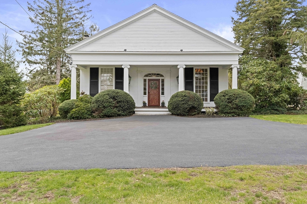 599 Moraine St, Marshfield, Massachusetts, 3 Bedrooms Bedrooms, 5 Rooms Rooms,2 BathroomsBathrooms,Residential,For Sale,Moraine St,73509539