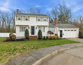 85 Marks Rd, Weymouth, Massachusetts, 4 Bedrooms Bedrooms, 9 Rooms Rooms,2 BathroomsBathrooms,Residential,For Sale,Marks Rd,73509535