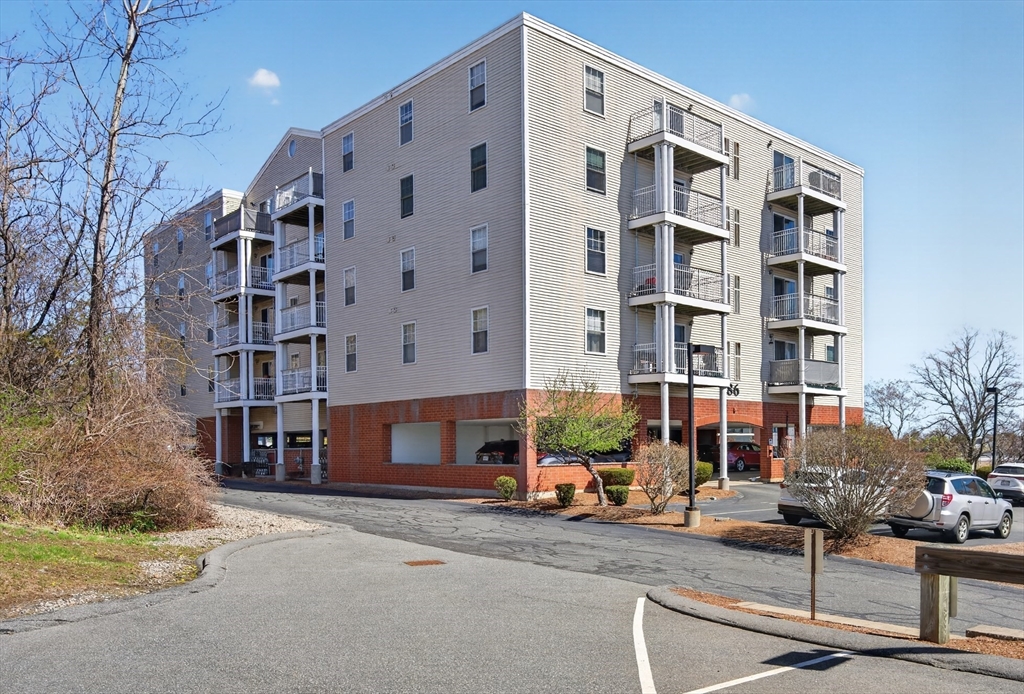 86 East Howard, Quincy, Massachusetts, 1 Bedroom Bedrooms, 4 Rooms Rooms,1 BathroomBathrooms,Residential,For Sale,East Howard,73509479