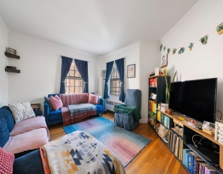 5 Garden Court, Cambridge, Massachusetts, 2 Bedrooms Bedrooms, 4 Rooms Rooms,1 BathroomBathrooms,Residential,For Sale,Garden Court,73509590