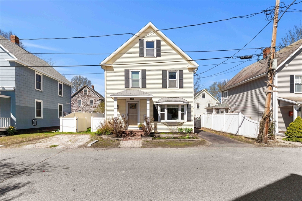 4 6th St, Ipswich, Massachusetts, 4 Bedrooms Bedrooms, 8 Rooms Rooms,1.5 BathroomsBathrooms,Residential,For Sale,6th St,73509471