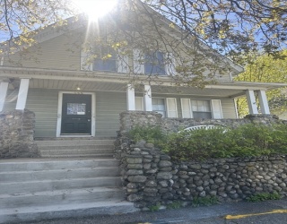 123 Mayfield Street, Worcester, Massachusetts, 2 Bedrooms Bedrooms, 6 Rooms Rooms,1 BathroomBathrooms,Residential Lease,For Rent,Mayfield Street,73509623