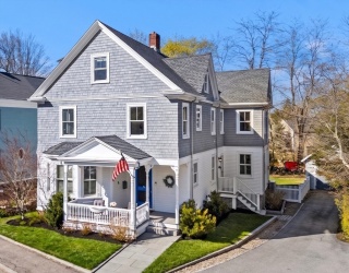 14 North Street, Manchester, Massachusetts, 5 Bedrooms Bedrooms, 10 Rooms Rooms,2.5 BathroomsBathrooms,Residential,For Sale,North Street,73509618