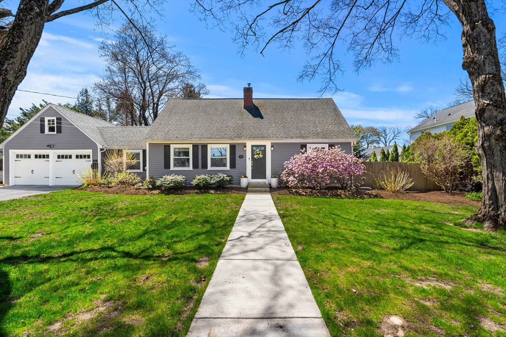 11 Woodbridge Rd, North Andover, Massachusetts, 4 Bedrooms Bedrooms, 9 Rooms Rooms,2 BathroomsBathrooms,Residential,For Sale,Woodbridge Rd,73509458