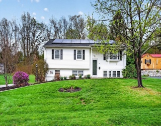 10 Meadowbrook Rd, Auburn, Massachusetts, 3 Bedrooms Bedrooms, 8 Rooms Rooms,2 BathroomsBathrooms,Residential,For Sale,Meadowbrook Rd,73509494