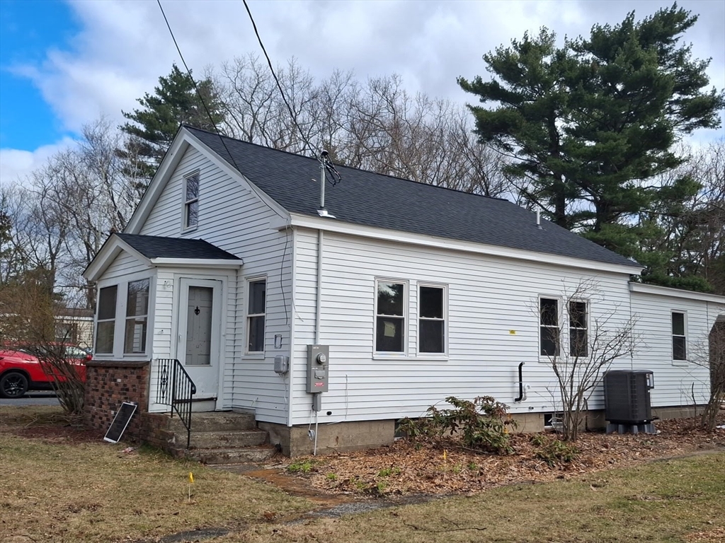 27-29 Catacunemaug Rd, Shirley, Massachusetts, 5 Bedrooms Bedrooms, 11 Rooms Rooms,2.5 BathroomsBathrooms,Residential Income,For Sale,Catacunemaug Rd,73510024