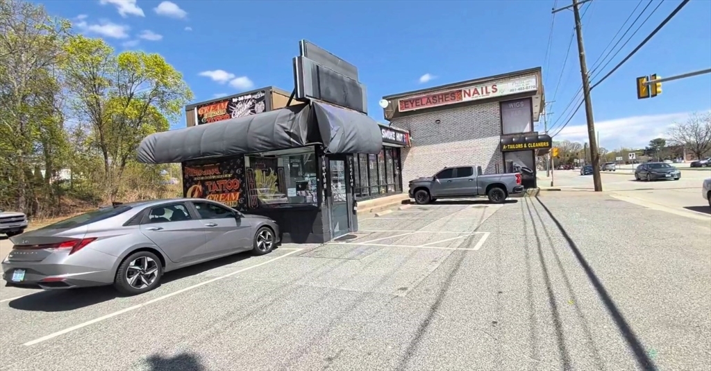 99-101 W Natick Rd, Warwick, Rhode Island, ,Commercial Sale,For Sale,W Natick Rd,73509808