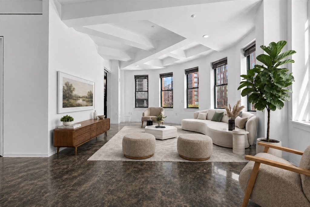 40 Fay St, Boston, Massachusetts, 2 Bedrooms Bedrooms, 2 Rooms Rooms,2 BathroomsBathrooms,Residential,For Sale,Fay St,73509818