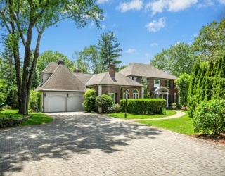 11 Scotch Pine Cir, Wellesley, Massachusetts, 4 Bedrooms Bedrooms, 10 Rooms Rooms,5 BathroomsBathrooms,Residential,For Sale,Scotch Pine Cir,73510041