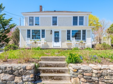 138 County Rd, Falmouth, Massachusetts, 3 Bedrooms Bedrooms, 6 Rooms Rooms,2 BathroomsBathrooms,Residential,For Sale,County Rd,73509834