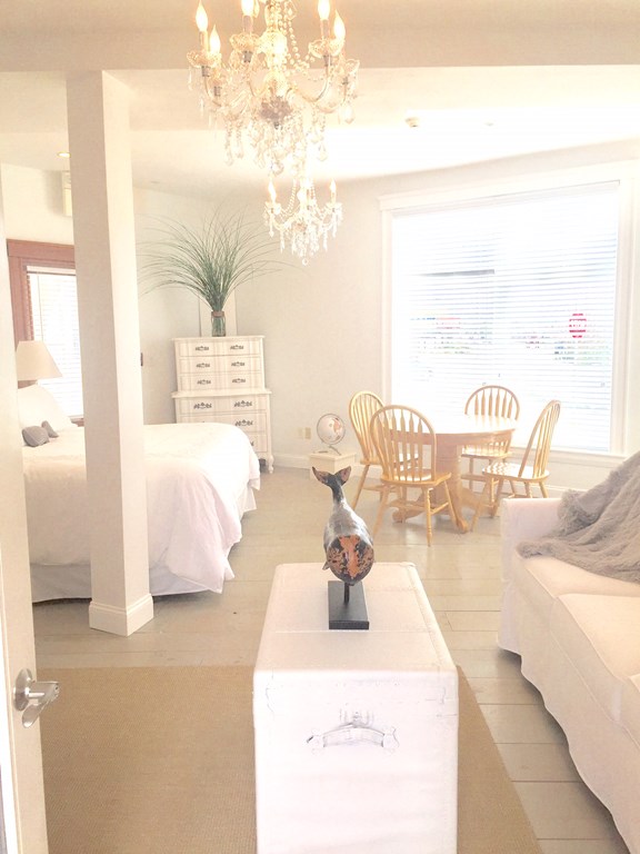 4 Bay St Summer Monthly, Hull, Massachusetts, 2 Rooms Rooms,1 BathroomBathrooms,Residential Lease,For Rent,Bay St Summer Monthly,73509840