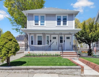 19 Fourth St, Medford, Massachusetts, 2 Bedrooms Bedrooms, 5 Rooms Rooms,2 BathroomsBathrooms,Residential,For Sale,Fourth St,73509469