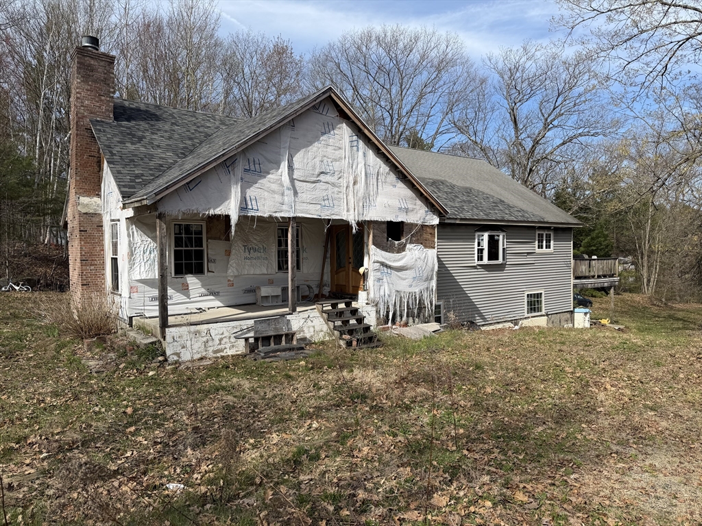 130 Princeton St, Gardner, Massachusetts, 3 Bedrooms Bedrooms, 5 Rooms Rooms,1.5 BathroomsBathrooms,Residential,For Sale,Princeton St,73509849
