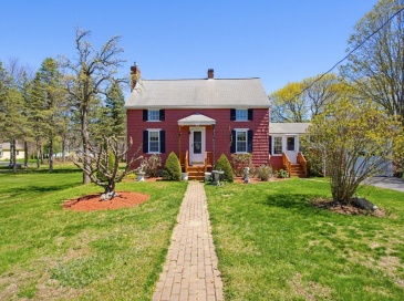 136 Chapel St, Gardner, Massachusetts, 3 Bedrooms Bedrooms, 5 Rooms Rooms,1 BathroomBathrooms,Residential,For Sale,Chapel St,73509666