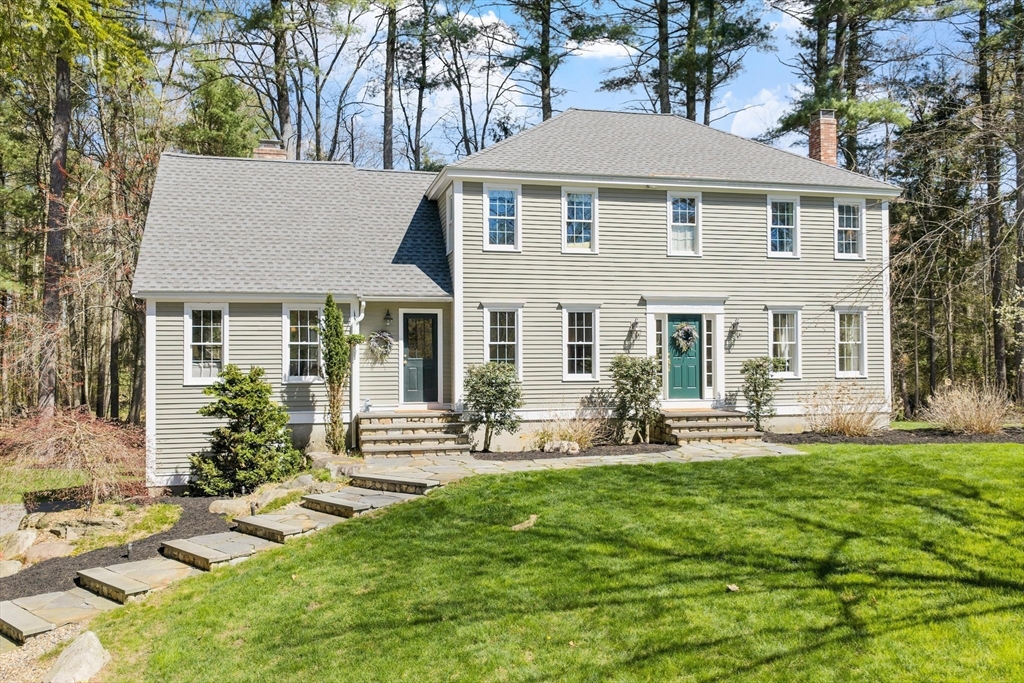 31 Fifers Ln, Boxborough, Massachusetts, 4 Bedrooms Bedrooms, 12 Rooms Rooms,3 BathroomsBathrooms,Residential,For Sale,Fifers Ln,73509706