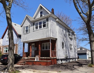 140 Lyme St, Malden, Massachusetts, 5 Bedrooms Bedrooms, 11 Rooms Rooms,3 BathroomsBathrooms,Residential Income,For Sale,Lyme St,73509652
