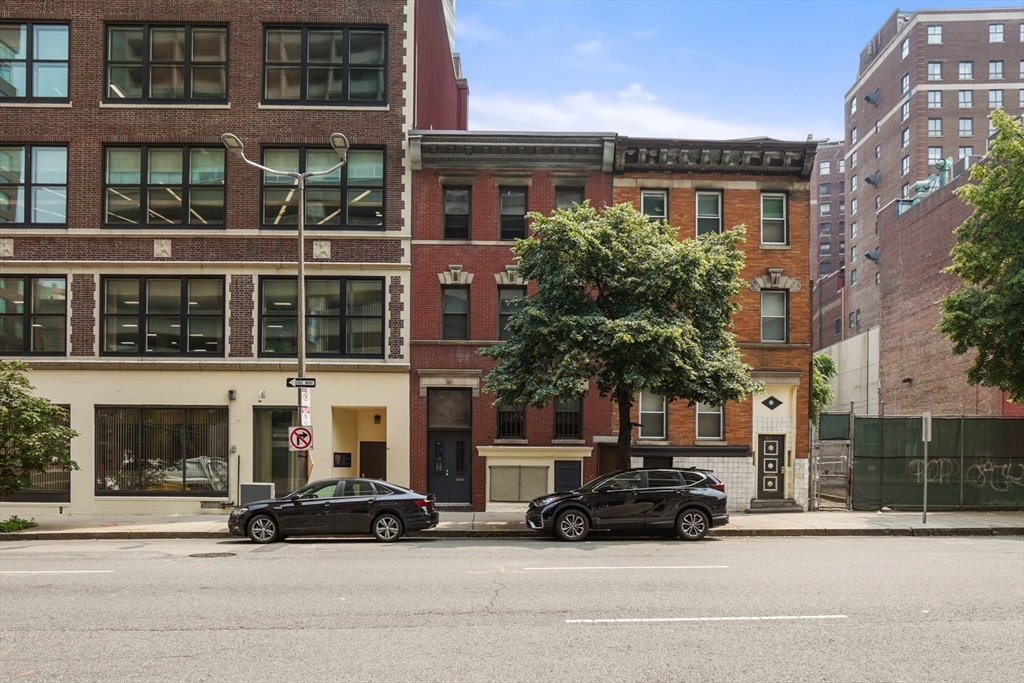 58 Charles St S, Boston, Massachusetts, 3 Bedrooms Bedrooms, 4 Rooms Rooms,1 BathroomBathrooms,Residential Lease,For Rent,Charles St S,73466292