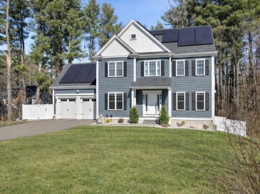 5 Greenbriar Lane, Bellingham, Massachusetts, 4 Bedrooms Bedrooms, 8 Rooms Rooms,2.5 BathroomsBathrooms,Residential,For Sale,Greenbriar Lane,73495696