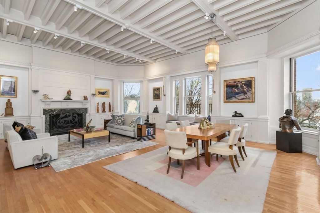 404 Beacon Street, Boston, Massachusetts, 3 Bedrooms Bedrooms, 6 Rooms Rooms,2 BathroomsBathrooms,Residential,For Sale,Beacon Street,73509711