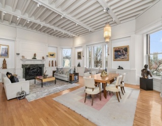 404 Beacon Street, Boston, Massachusetts, 3 Bedrooms Bedrooms, 6 Rooms Rooms,2 BathroomsBathrooms,Residential,For Sale,Beacon Street,73509711