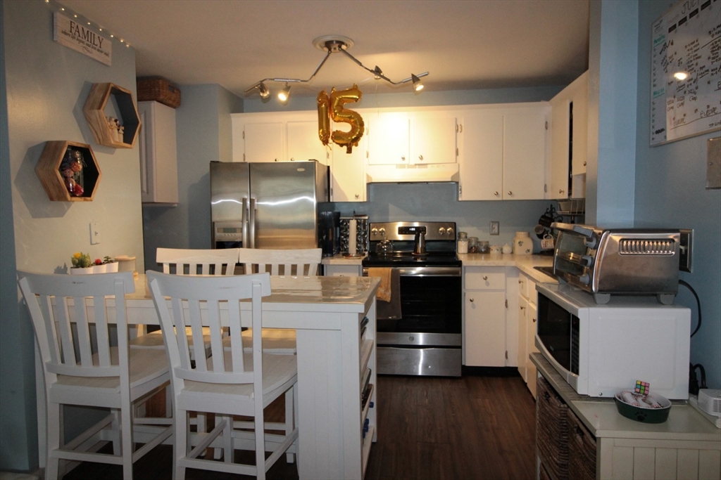 16-C Mayberry Dr, Westborough, Massachusetts, 2 Bedrooms Bedrooms, 4 Rooms Rooms,1 BathroomBathrooms,Residential Lease,For Rent,Mayberry Dr,73509736