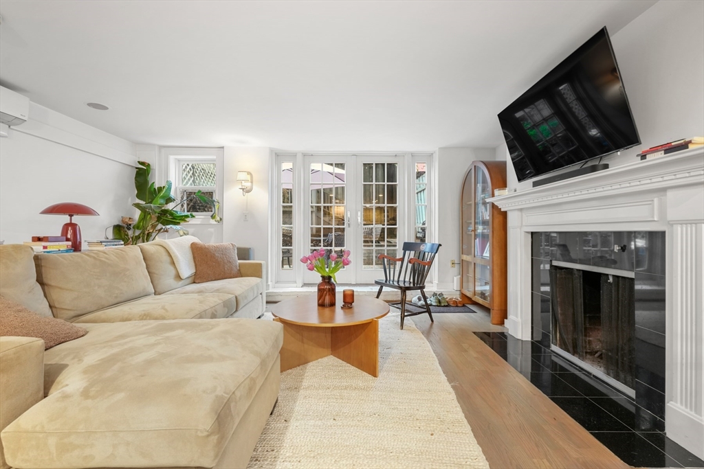96 Appleton, Boston, Massachusetts, 2 Bedrooms Bedrooms, 6 Rooms Rooms,2 BathroomsBathrooms,Residential,For Sale,Appleton,73509756