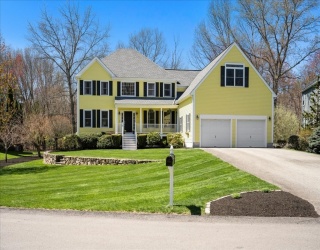 25 Bunker Lane, Natick, Massachusetts, 4 Bedrooms Bedrooms, 10 Rooms Rooms,2.5 BathroomsBathrooms,Residential,For Sale,Bunker Lane,73509587