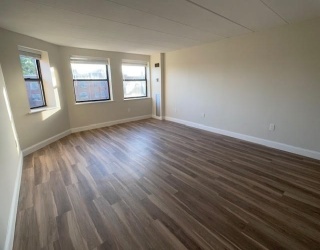 1933 Commonwealth Avenue, Boston, Massachusetts, 1 Bedroom Bedrooms, 4 Rooms Rooms,1 BathroomBathrooms,Residential Lease,For Rent,Commonwealth Avenue,73509774