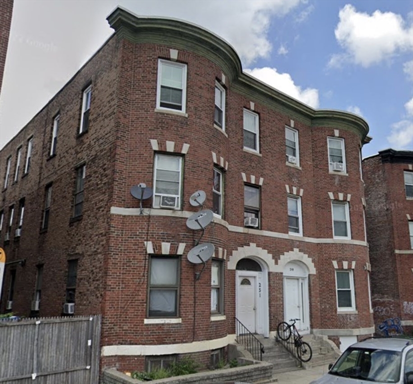 251 Cambridge, Boston, Massachusetts, 10 Bedrooms Bedrooms, 19 Rooms Rooms,3 BathroomsBathrooms,Residential Income,For Sale,Cambridge,73509786