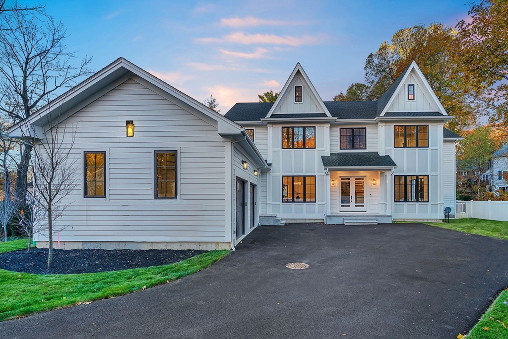 42 Bow Rd, Newton, Massachusetts, 5 Bedrooms Bedrooms, 13 Rooms Rooms,6 BathroomsBathrooms,Residential,For Sale,Bow Rd,73509984
