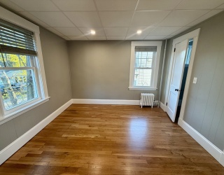 198 E Central St, Franklin, Massachusetts, 1 Bedroom Bedrooms, 4 Rooms Rooms,1 BathroomBathrooms,Residential Lease,For Rent,E Central St,73510116