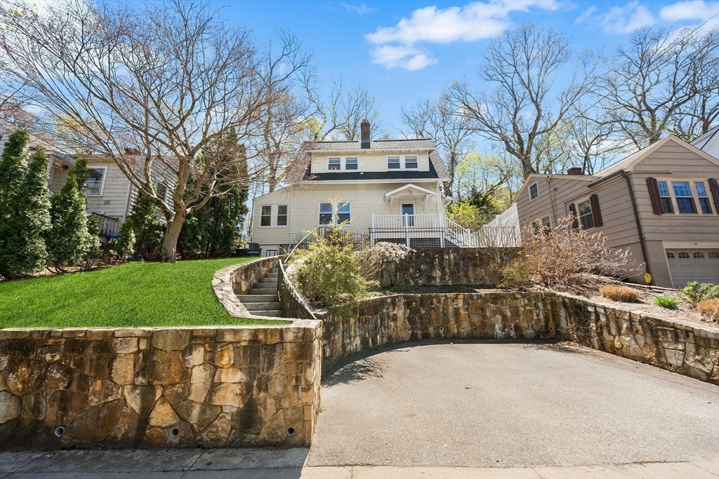 76 Paul Revere Rd, Arlington, Massachusetts, 3 Bedrooms Bedrooms, 10 Rooms Rooms,1.5 BathroomsBathrooms,Residential,For Sale,Paul Revere Rd,73509583