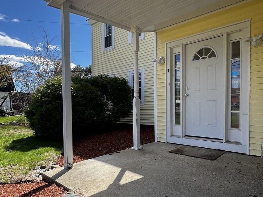 292 Great Rd, Acton, Massachusetts, 2 Bedrooms Bedrooms, 4 Rooms Rooms,1.5 BathroomsBathrooms,Residential Lease,For Rent,Great Rd,73510132